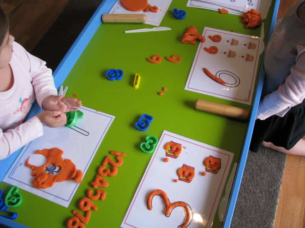number-matching-preschool-math-activities-preschool-kids-worksheets-preschool-numbers